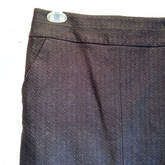 LOFT pencil skirt black textured back zipper M lined knee length straight - Picture 2 of 11